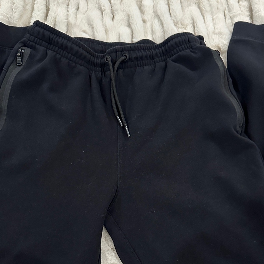 Old Navy Boys Active Black Joggers, size 18